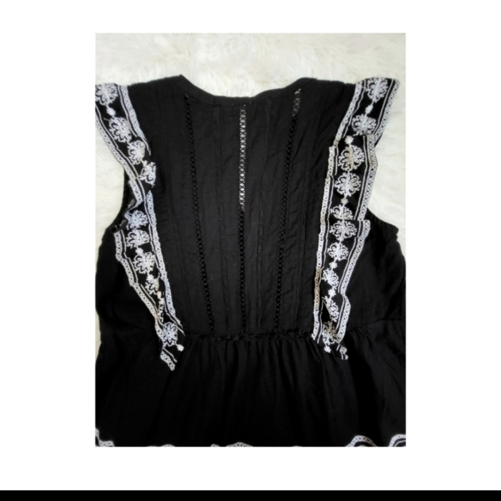 Anthropologie Akemi Kin Adelina Embroidered Blouse - Picture 4 of 10